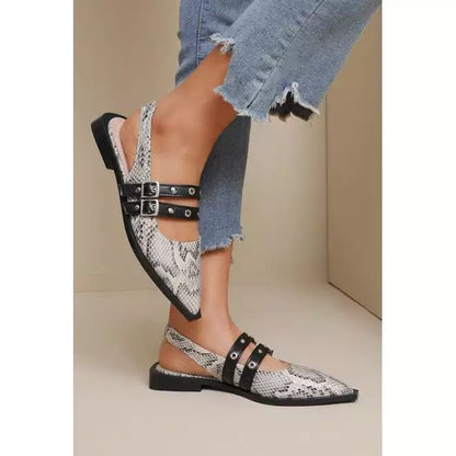 Snake pointed toe shoes